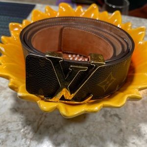 REAL! Authentic LV Belt needs repairs
